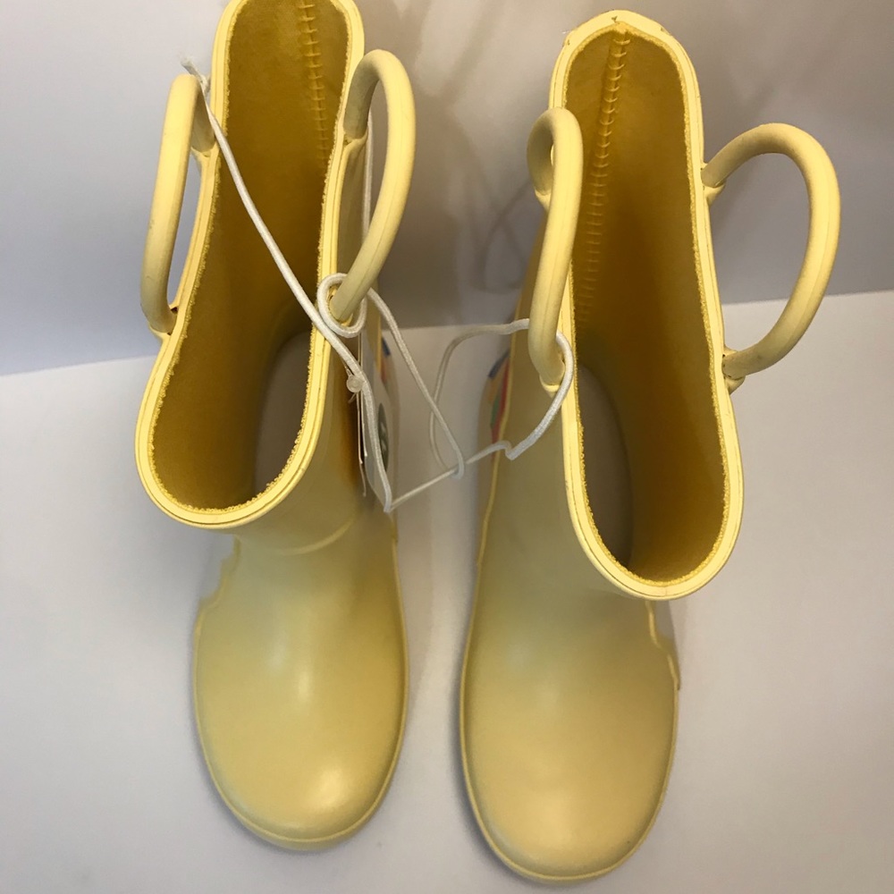 New Children’s Yellow Rain Boots Sunshine Rainbow Shoes size 11 toddler - Picture 8 of 9